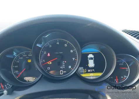 2016 Porsche Cayenne z USA, uszkodzony, nr VIN WP1AA2A23GKA10810